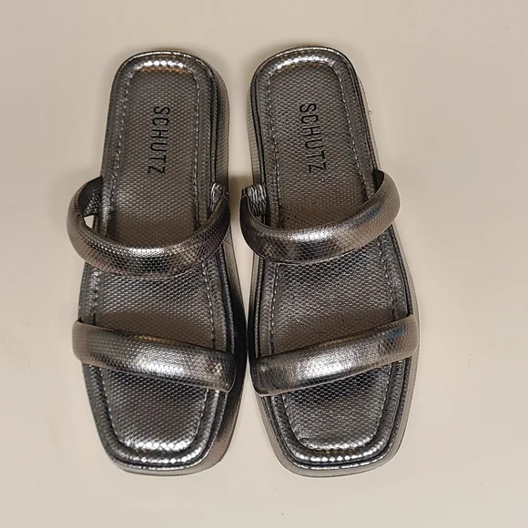 SCHUTZ Silver Slide Sandals with Modern Design - Picture 4 of 10